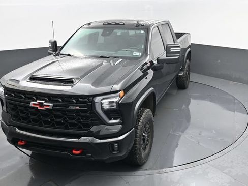 Used 2024 Chevrolet Silverado 2500 ZR2 w/ Technology Package AWD/4WD image 22