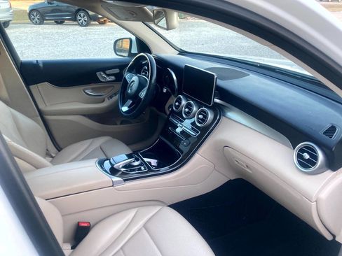 Used 2018 Mercedes-Benz GLC 300 4MATIC image 15
