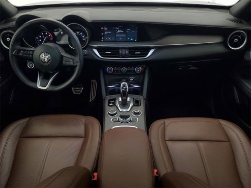 Used 2023 Alfa Romeo Stelvio Ti image 15