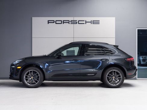 Certified 2026 Porsche Macan AWD/4WD image 2
