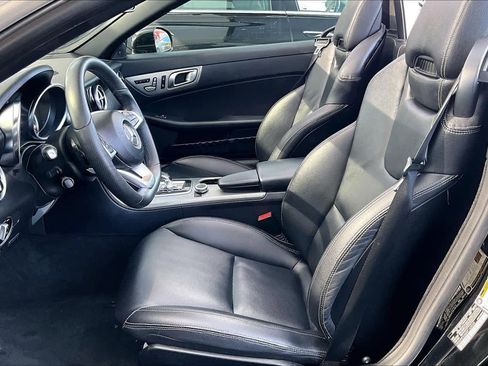 Used 2019 Mercedes-Benz SLC 300 image 8
