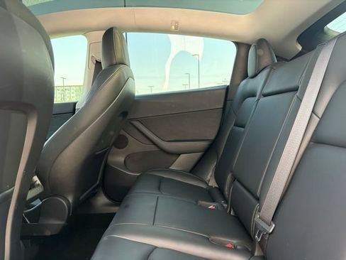 Used 2022 Tesla Model Y Performance AWD/4WD image 19