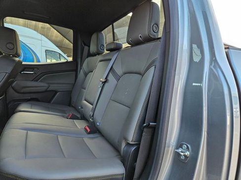 Used 2024 Chevrolet Colorado ZR2 w/ ZR2 Convenience Package III image 17