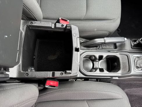 Certified 2023 Jeep Wrangler Unlimited w/ 8.4" Radio Group AWD/4WD image 18