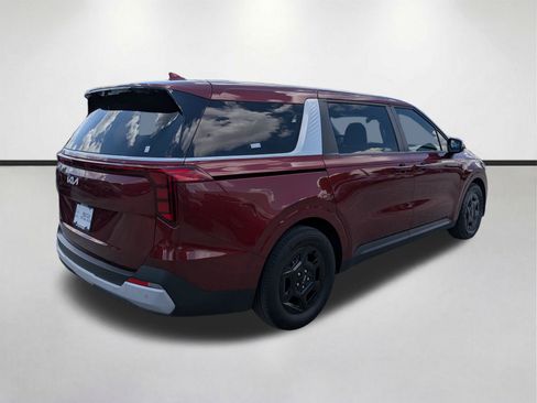 Used 2025 Kia Carnival FWD image 4