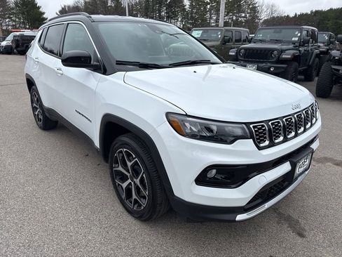 Certified 2025 Jeep Compass Limited image 7