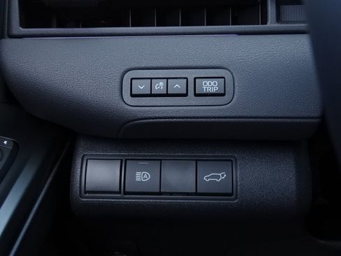 New 2026 Toyota C-HR AWD/4WD image 30