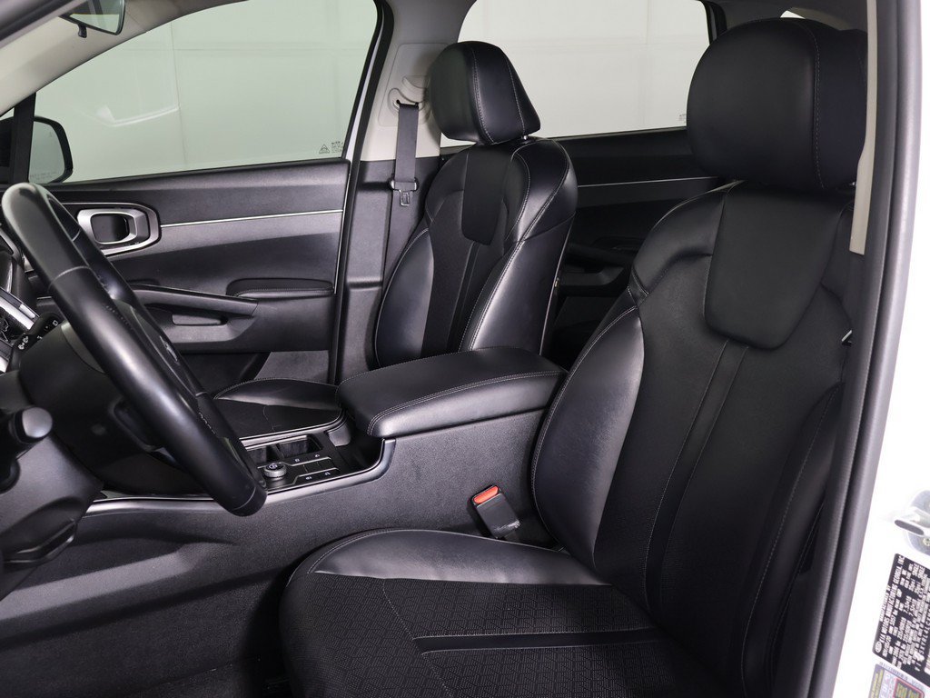 Used 2021 Kia Sorento S w/ Panoramic Sunroof Package FWD image 28