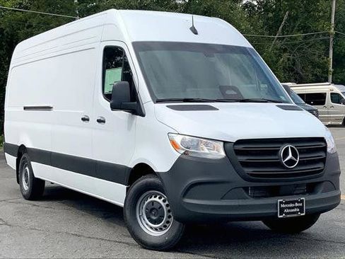 New 2025 Mercedes-Benz Sprinter 2500 image 10