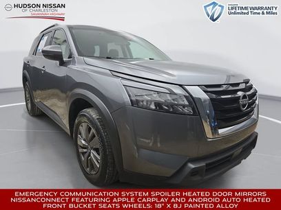 Used 2025 Nissan Pathfinder SV
