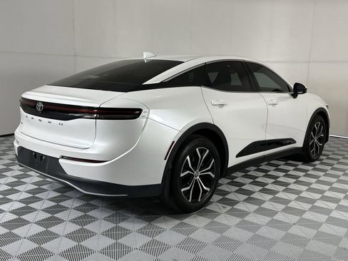 Used 2023 Toyota Crown image 8