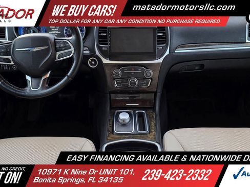 Used 2017 Chrysler 300 C RWD image 17