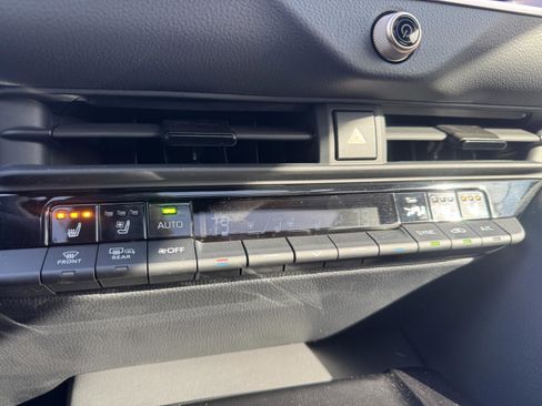 Used 2026 Toyota Crown Platinum image 25