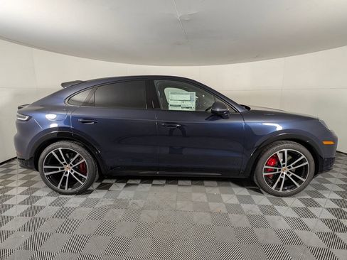 New 2026 Porsche Cayenne GTS image 8