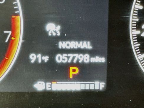 Used 2023 Honda Pilot LX image 19