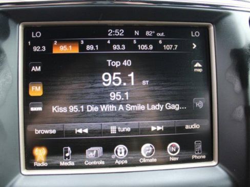 Used 2017 Jeep Grand Cherokee Limited image 27