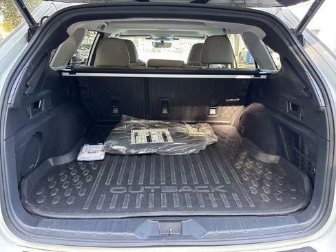 Used 2024 Subaru Outback Limited AWD/4WD image 27