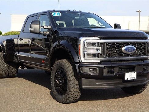 Used 2026 Ford F450 Platinum AWD/4WD image 7