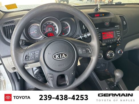 Used 2010 Kia Forte Koup EX image 17