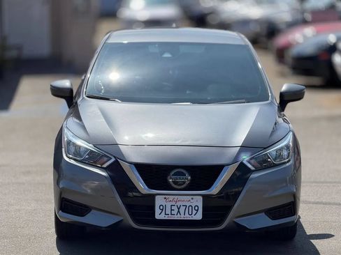 Used 2021 Nissan Versa SV FWD image 5