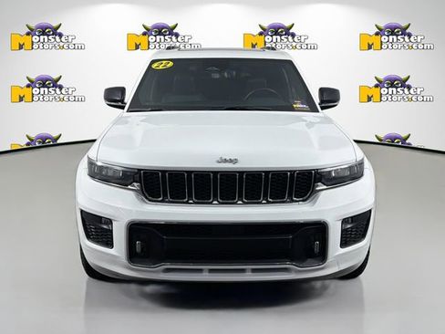 Used 2022 Jeep Grand Cherokee L Overland w/ Luxury Tech Group IV AWD/4WD image 2