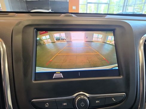 Used 2021 Chevrolet Equinox LT FWD image 27