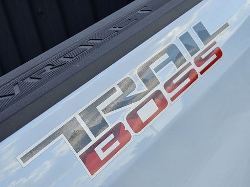 New 2026 Chevrolet Silverado 1500 LT Trail Boss w/ Convenience Package II image 18