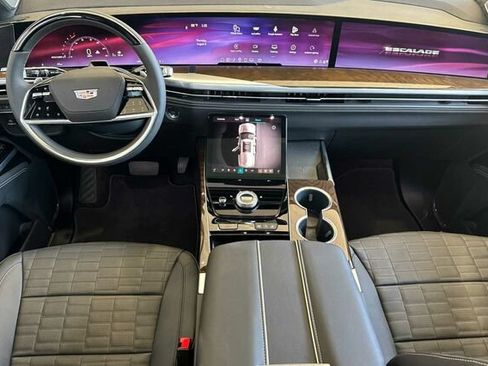 New 2026 Cadillac Escalade ESV Platinum Sport AWD/4WD image 13