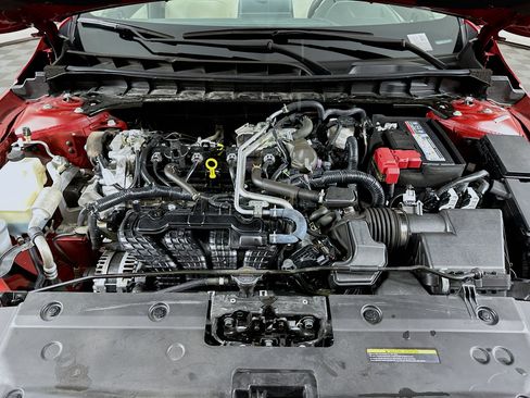 Used 2024 Nissan Altima 2.5 SV FWD image 30