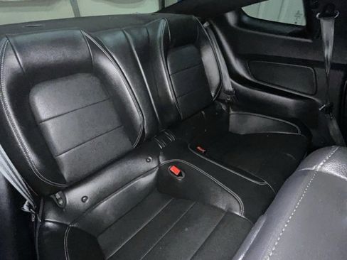 Used 2018 Ford Mustang GT Premium image 12