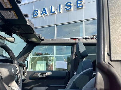 Used 2023 Ford Bronco Outer Banks AWD/4WD image 3