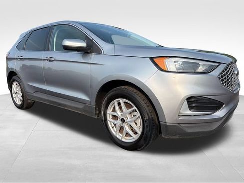 Used 2024 Ford Edge SEL AWD/4WD image 9