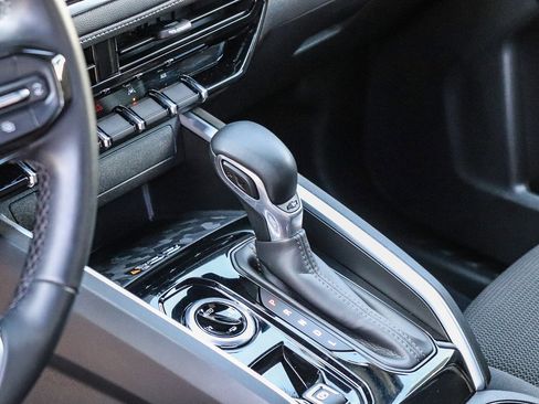 Used 2023 Chevrolet Colorado LT w/ LT Convenience Package II image 16