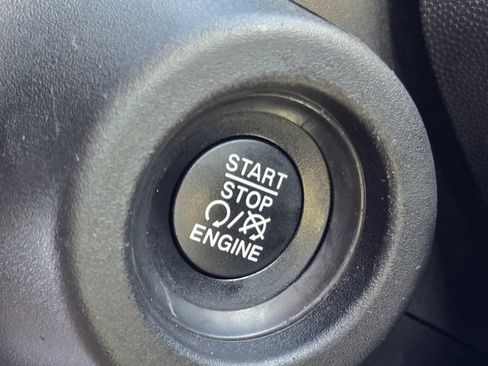 Used 2023 RAM ProMaster 2500 w/ Driver Convenience Group image 27