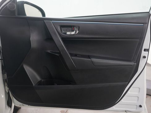 Used 2015 Toyota Corolla S image 9