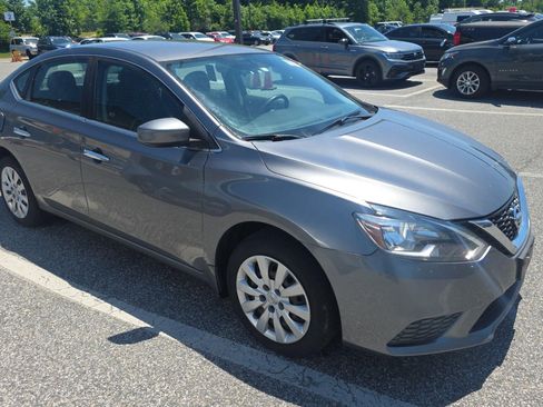 Used 2019 Nissan Sentra S FWD image 3