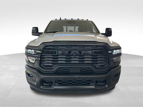 Used 2025 RAM 3500 Tradesman image 13