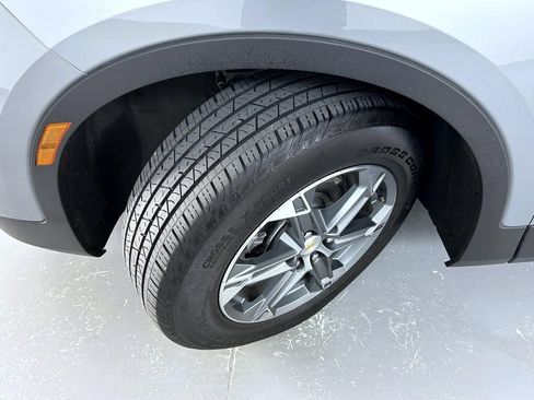 Certified 2025 Chevrolet Blazer LT AWD/4WD image 24