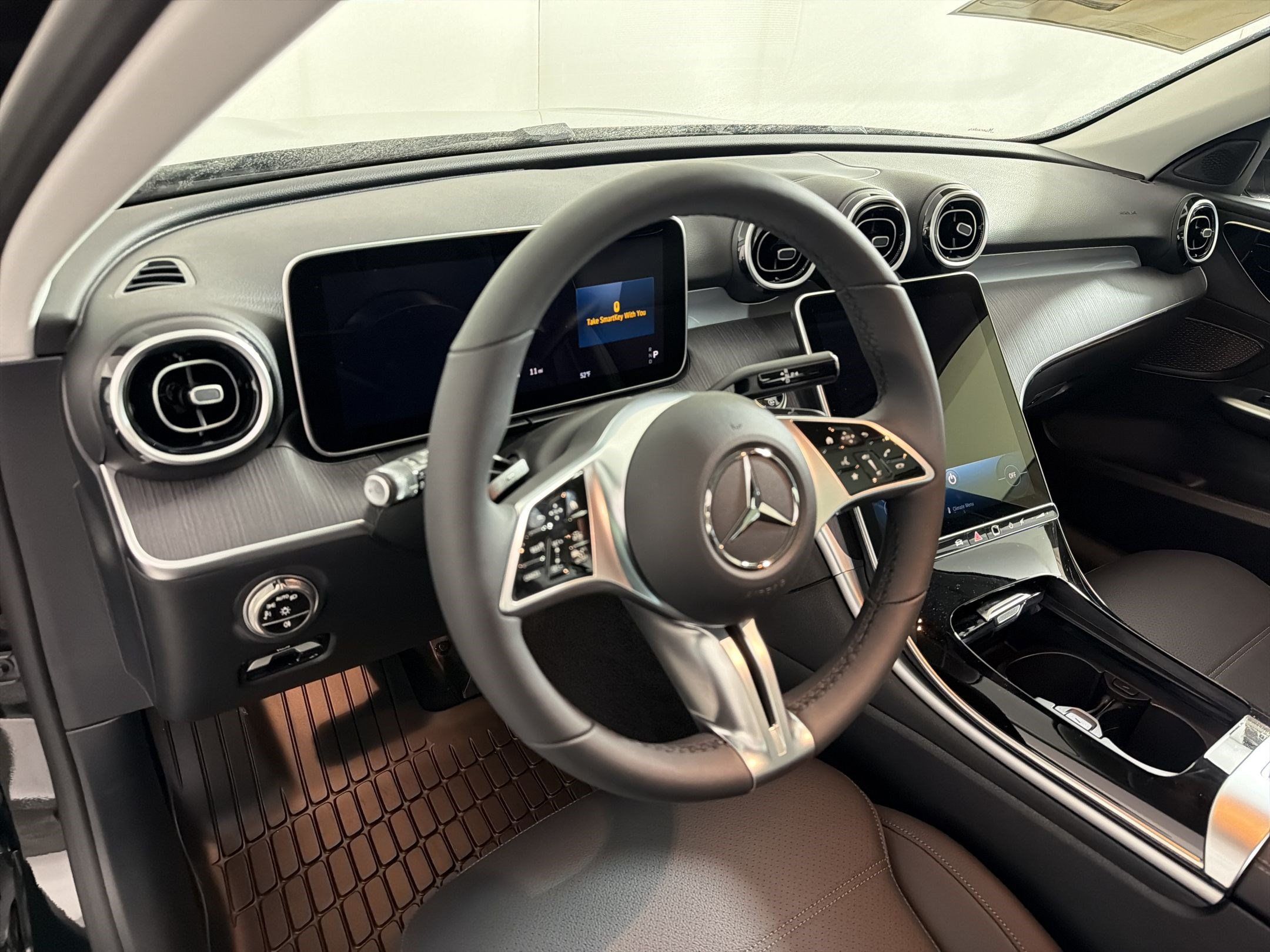 Used 2026 Mercedes-Benz C 300 4MATIC Sedan image 4