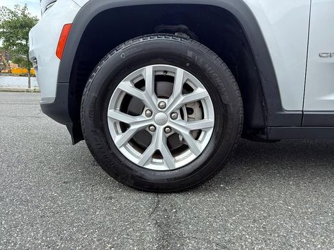 Used 2023 Jeep Grand Cherokee L Limited image 36