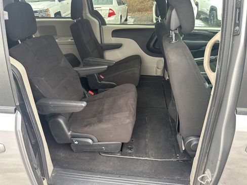 Used 2017 Dodge Grand Caravan SE w/ Power Window Group image 11