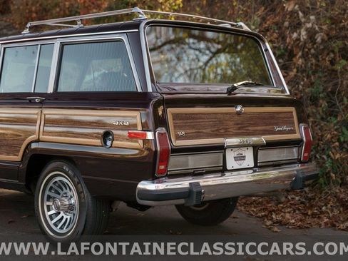 Used 1991 Jeep Grand Wagoneer image 46