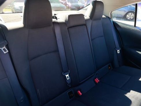 Used 2022 Toyota Corolla LE image 14