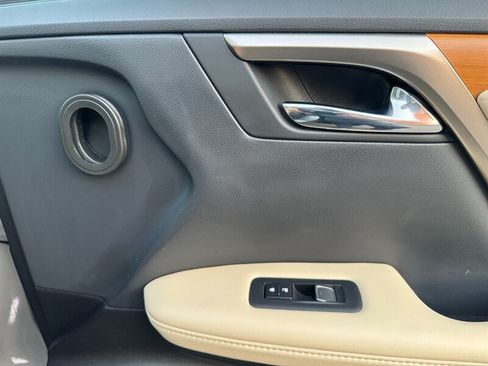 Used 2019 Nissan Maxima SR w/ Premium Package FWD image 51