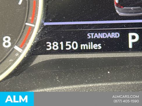 Used 2025 Nissan Rogue SV FWD image 31