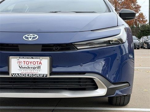 New 2026 Toyota Prius Plug-In Hybrid image 9