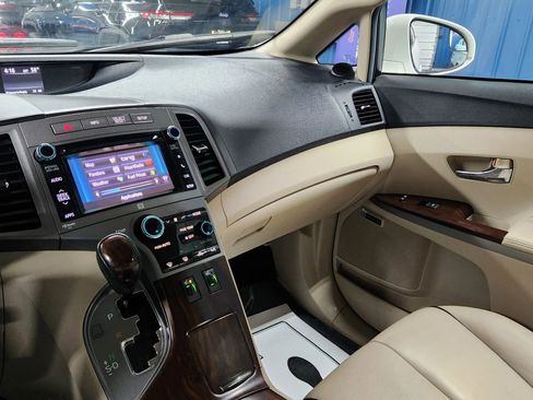 Used 2013 Toyota Venza XLE w/ XLE Premium Pkg image 29