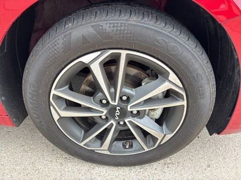 Used 2024 Kia Forte LXS w/ LXS Technology Package FWD image 11