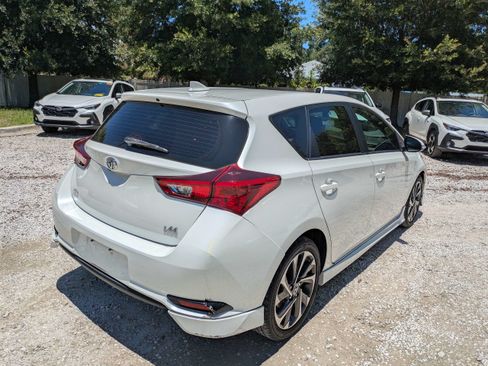 Used 2017 Toyota Corolla iM FWD image 4