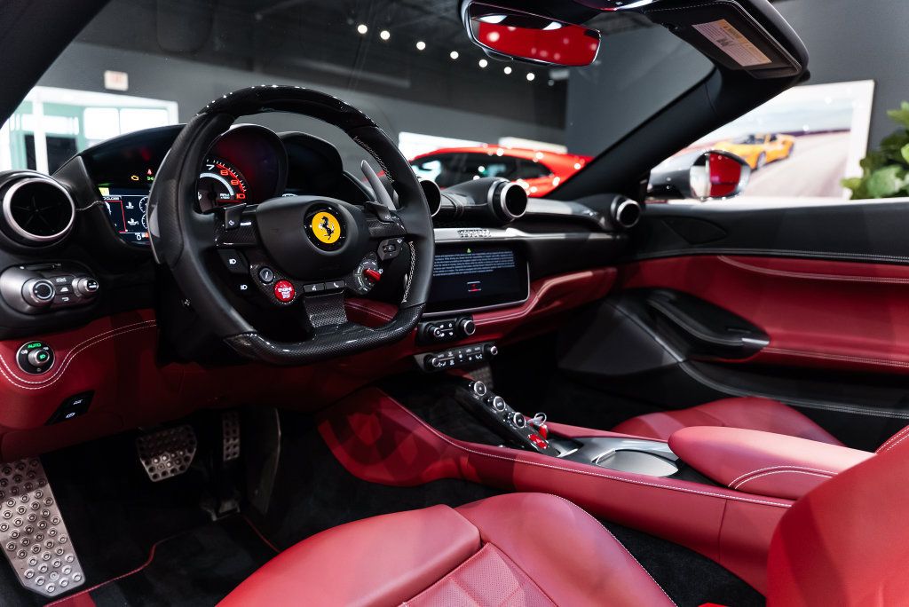 Used 2022 Ferrari Portofino M RWD image 25